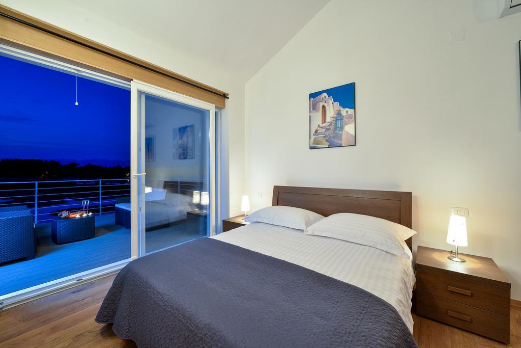 Amazing Villa Ele Zaton  Bagian luar foto