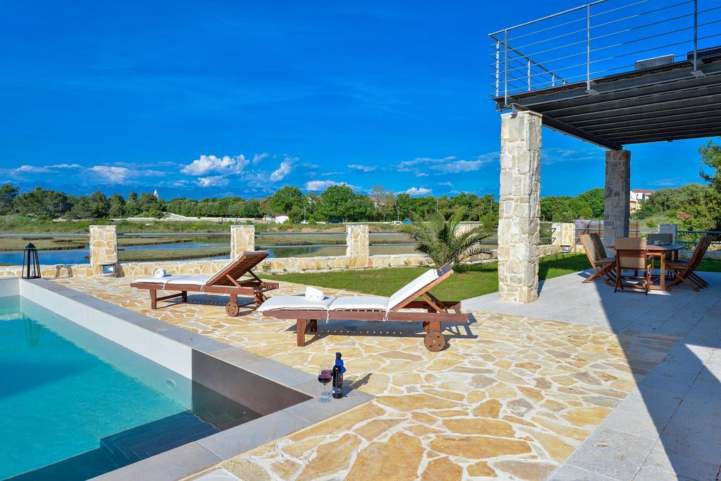 Amazing Villa Ele Zaton  Bagian luar foto