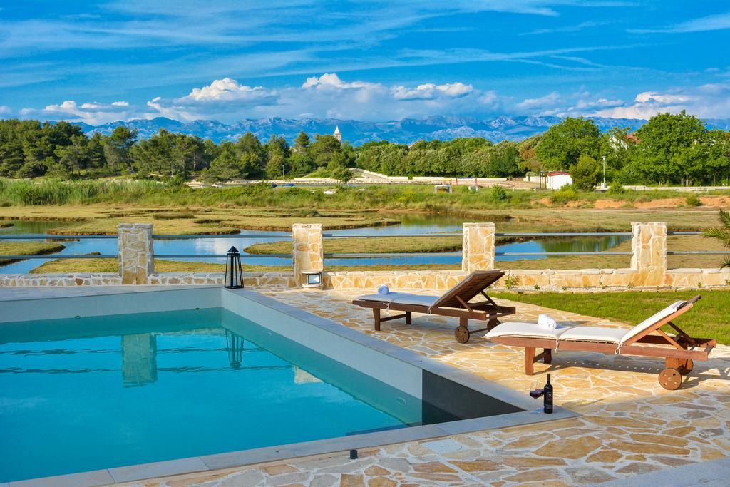 Amazing Villa Ele Zaton  Bagian luar foto