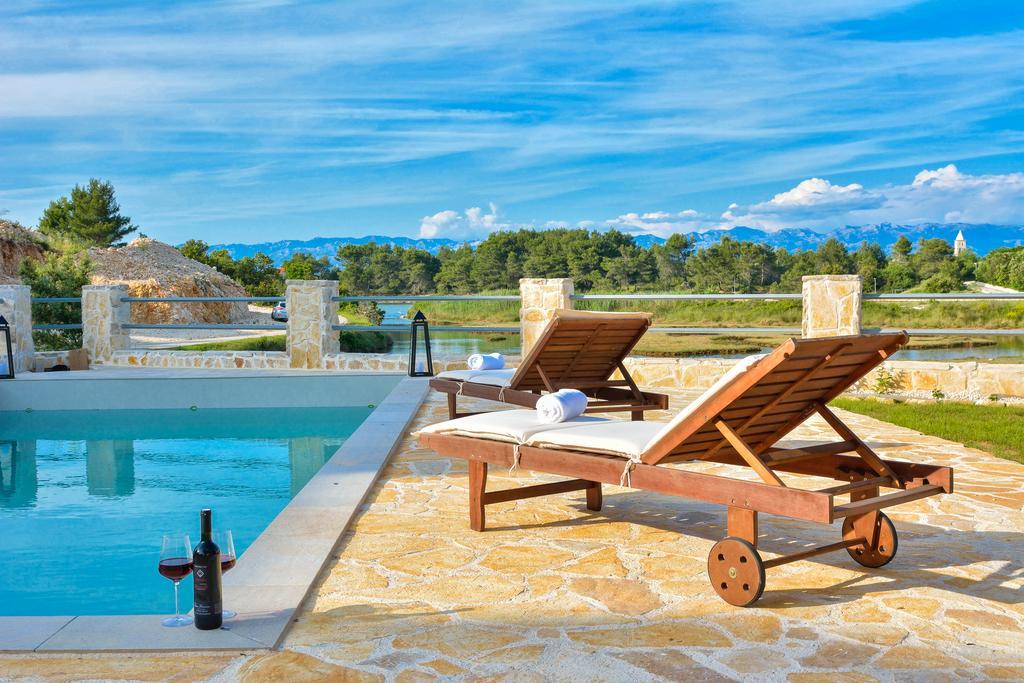 Amazing Villa Ele Zaton  Bagian luar foto