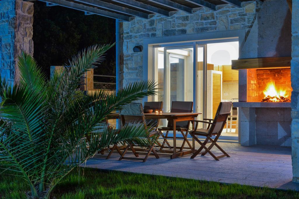 Amazing Villa Ele Zaton  Bagian luar foto